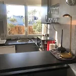 And Its Terrace דירה *