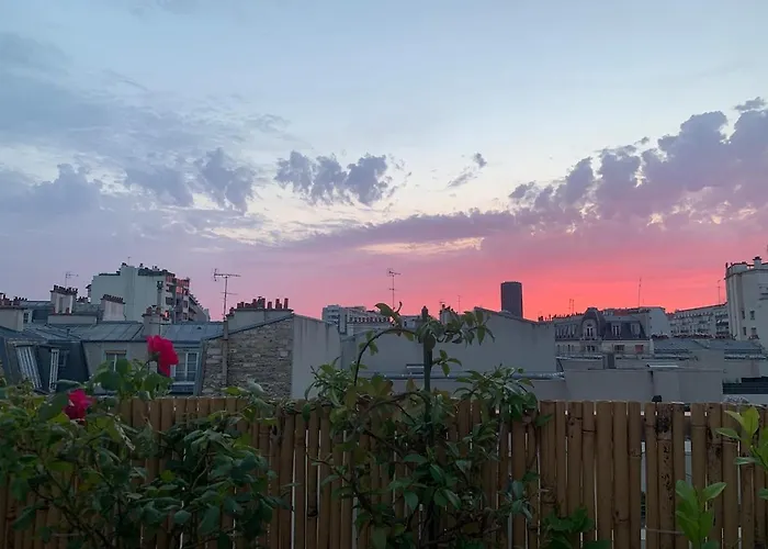 And Its Terrace 파리