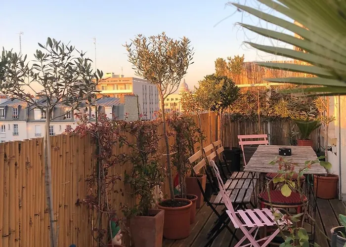 And Its Terrace 파리