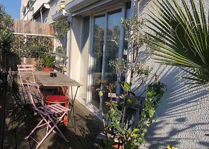And Its Terrace Daire *